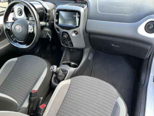Toyota Aygo 1.0 VVT-i x-play limited | Carplay | Parkeercamera | Airconditioning | Elektrische buitenspiegels | ActivLease financial lease