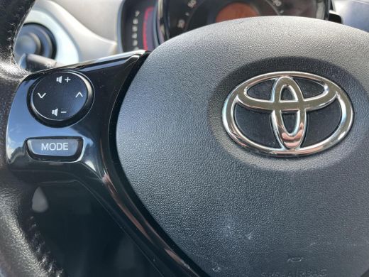 Toyota Aygo 1.0 VVT-i x-play limited | Carplay | Parkeercamera | Airconditioning | Elektrische buitenspiegels | ActivLease financial lease
