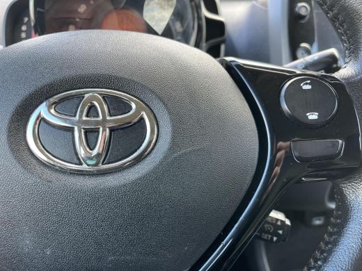 Toyota Aygo 1.0 VVT-i x-play limited | Carplay | Parkeercamera | Airconditioning | Elektrische buitenspiegels | ActivLease financial lease