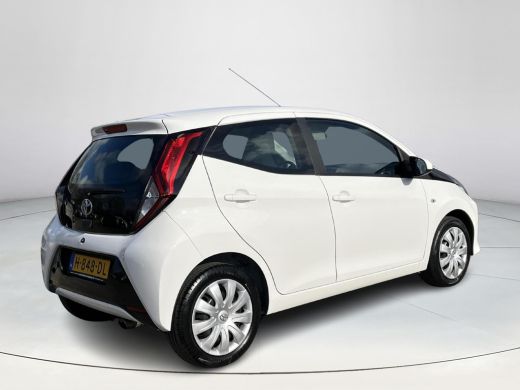Toyota Aygo 1.0 VVT-i x-play limited | Carplay | Parkeercamera | Airconditioning | Elektrische buitenspiegels | ActivLease financial lease