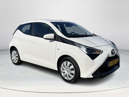 Toyota Aygo 1.0 VVT-i x-play limited | Carplay | Parkeercamera | Airconditioning | Elektrische buitenspiegels | ActivLease financial lease