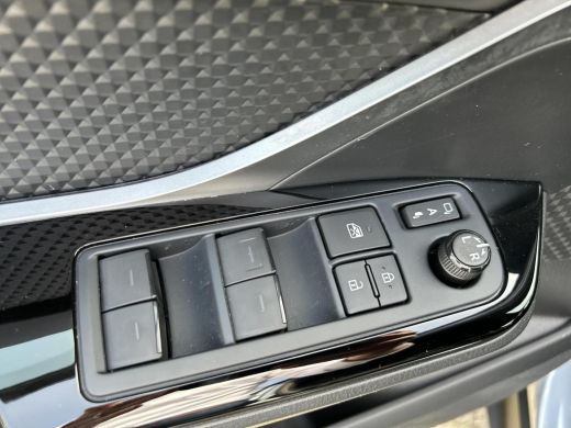Toyota C-HR 2.0 Hybrid GR-Sport ActivLease financial lease
