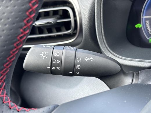 Toyota Yaris 1.5 Hybrid 130 GR Sport **DEMO/ STUUR- EN STOELVERWARMING/ PARKEERSENSOREN VOOR EN ACHTER** ActivLease financial lease