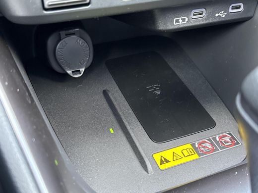 Toyota Yaris 1.5 Hybrid 130 GR Sport **DEMO/ STUUR- EN STOELVERWARMING/ PARKEERSENSOREN VOOR EN ACHTER** ActivLease financial lease