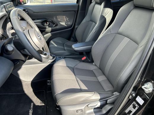 Toyota Yaris Cross 1.5 Hybrid Bi-Tone Plus (Navigatie - Parkeersensoren) ActivLease financial lease