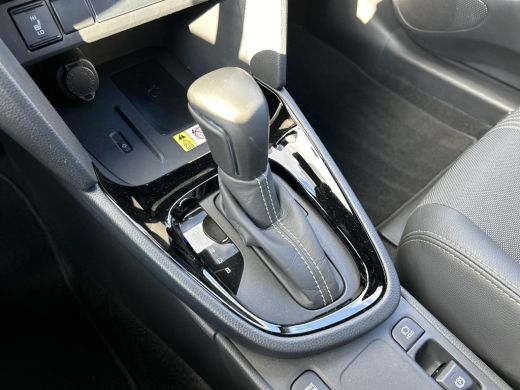 Toyota Yaris Cross 1.5 Hybrid Bi-Tone Plus (Navigatie - Parkeersensoren) ActivLease financial lease