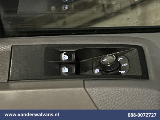 Volkswagen Crafter 2.0 TDI 141pk L4H3 L3H2 Euro6 Airco | Camera | Apple Carplay | Android Auto | Parkeersensoren Bij... ActivLease financial lease
