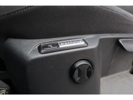 Volkswagen Tiguan 1.5 TSI Pano / Trekhaak / Massage Stoel / LED / Stoelverwarming / Camera / ActivLease financial lease