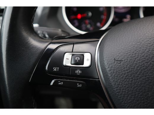 Volkswagen Tiguan 1.5 TSI Pano / Trekhaak / Massage Stoel / LED / Stoelverwarming / Camera / ActivLease financial lease