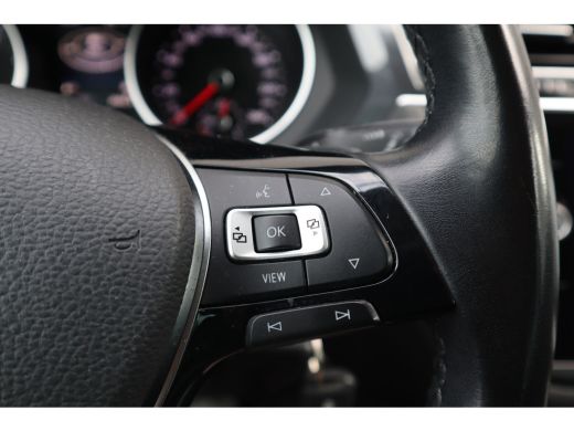 Volkswagen Tiguan 1.5 TSI Pano / Trekhaak / Massage Stoel / LED / Stoelverwarming / Camera / ActivLease financial lease