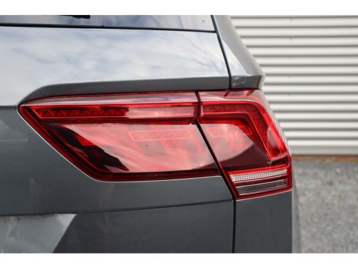 Volkswagen Tiguan 1.5 TSI Pano / Trekhaak / Massage Stoel / LED / Stoelverwarming / Camera / ActivLease financial lease