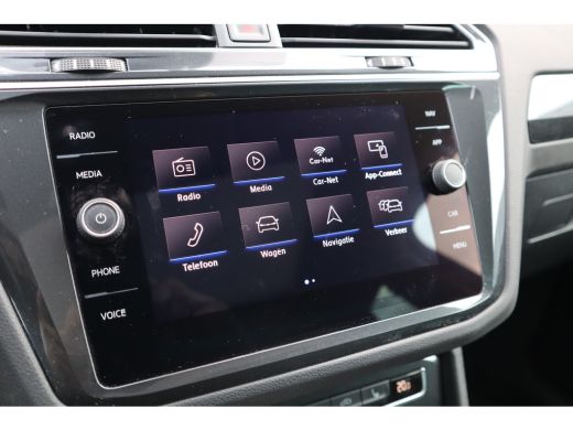 Volkswagen Tiguan 1.5 TSI Pano / Trekhaak / Massage Stoel / LED / Stoelverwarming / Camera / ActivLease financial lease