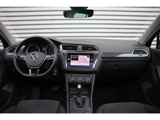 Volkswagen Tiguan 1.5 TSI Pano / Trekhaak / Massage Stoel / LED / Stoelverwarming / Camera / ActivLease financial lease