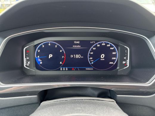 Volkswagen Tiguan 1.5 TSI R-Line | 150 Pk | Pano dak | Trekhaak | Navi | Clima | Virtual Dash | ActivLease financial lease