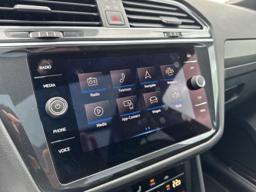 Volkswagen Tiguan 1.5 TSI R-Line | 150 Pk | Pano dak | Trekhaak | Navi | Clima | Virtual Dash | ActivLease financial lease