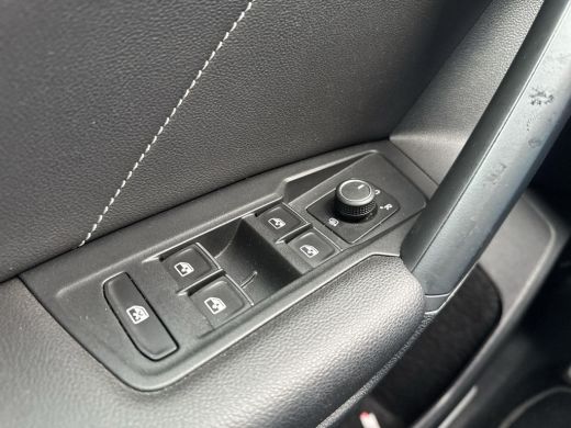 Volkswagen Tiguan 1.5 TSI R-Line | 150 Pk | Pano dak | Trekhaak | Navi | Clima | Virtual Dash | ActivLease financial lease