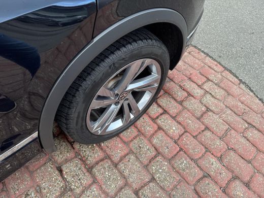 Volkswagen Tiguan 1.5 TSI R-Line | 150 Pk | Pano dak | Trekhaak | Navi | Clima | Virtual Dash | ActivLease financial lease