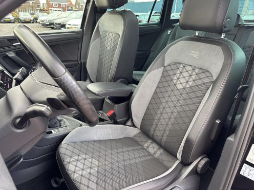 Volkswagen Tiguan 1.5 TSI R-Line | 150 Pk | Pano dak | Trekhaak | Navi | Clima | Virtual Dash | ActivLease financial lease