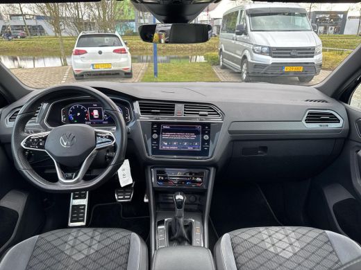 Volkswagen Tiguan 1.5 TSI R-Line | 150 Pk | Pano dak | Trekhaak | Navi | Clima | Virtual Dash | ActivLease financial lease