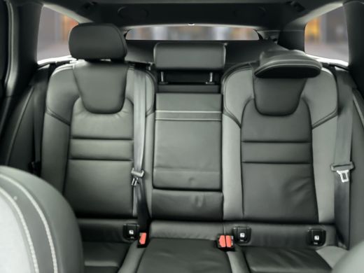 Volvo  V60 T4 R-Design | 19" | Panoramadak | Head-up | 360 Camera | Harman Kardon | Adaptieve cruise | BLIS ... ActivLease financial lease