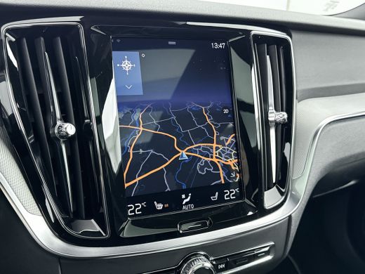 Volvo  V60 T4 R-Design | 19" | Panoramadak | Head-up | 360 Camera | Harman Kardon | Adaptieve cruise | BLIS ... ActivLease financial lease