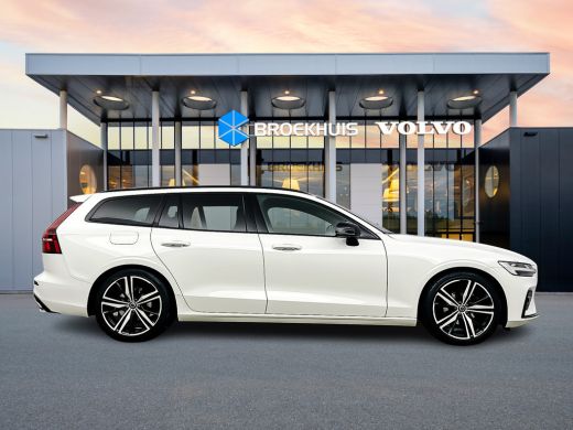 Volvo  V60 T4 R-Design | 19" | Panoramadak | Head-up | 360 Camera | Harman Kardon | Adaptieve cruise | BLIS ... ActivLease financial lease