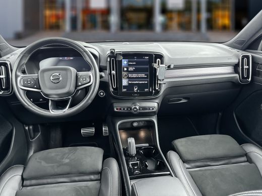 Volvo  XC40 T2 A/T R-Design | 19" | Harman Kardon | Leder/Nubuck | Adaptieve cruise | BLIS | Parkeercamera | ... ActivLease financial lease
