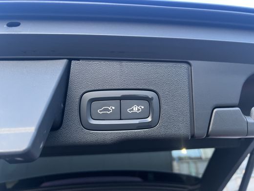 Volvo  XC60 Volvo T6 Plug-in hybrid AWD Ultra Black Edition | 360 Camera | Harman/Kardon | Adaptive LED | Pan... ActivLease financial lease