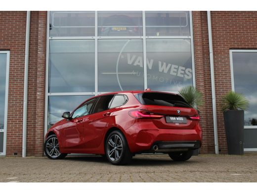 BMW 1-serie 118i F40 Executive Edition Sport-Line | Automaat | 1e eigenaar | NL auto | BTW auto | LED | DAB | Camera | Carplay | 17 inch | Sportstuur | Cruise-control | Climate-control | Navi | ➡️ ActivLease financial lease