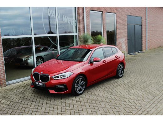 BMW 1-serie 118i F40 Executive Edition Sport-Line | Automaat | 1e eigenaar | NL auto | BTW auto | LED | DAB | Camera | Carplay | 17 inch | Sportstuur | Cruise-control | Climate-control | Navi | ➡️ ActivLease financial lease