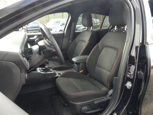 Ford Focus Wagon 1.0 EcoBoost Hybrid 125PK ST Line | STOEL+STUUR+VOORRUITVERWARMING | NAVI | ActivLease financial lease