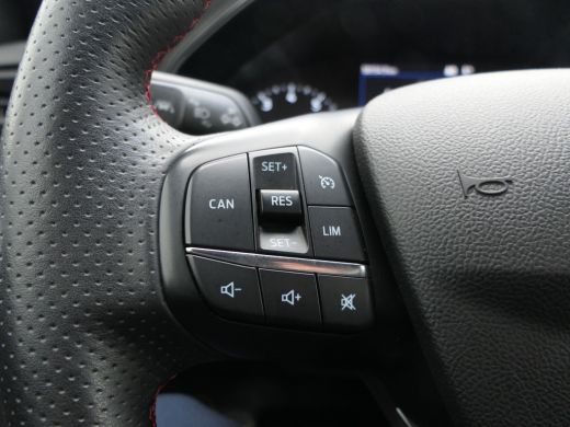 Ford FOCUS Wagon Ford 1.0 EcoBoost Hybrid ST Line | Winterpack | Camera | Keyless | LED | DAB | Climate Control ActivLease financial lease