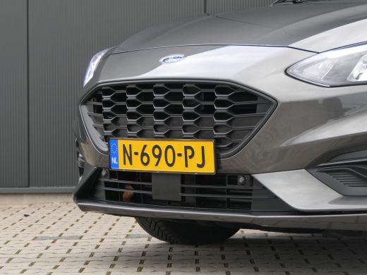 Ford FOCUS Wagon Ford 1.0 EcoBoost Hybrid ST Line | Winterpack | Camera | Keyless | LED | DAB | Climate Control ActivLease financial lease