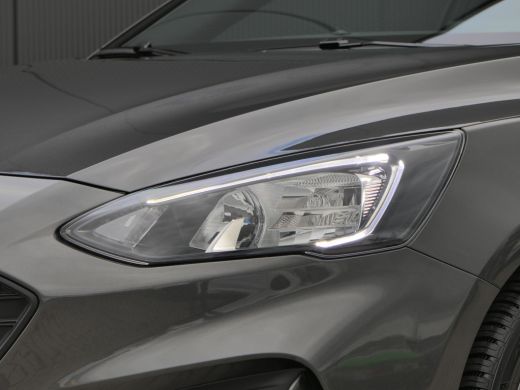 Ford FOCUS Wagon Ford 1.0 EcoBoost Hybrid ST Line | Winterpack | Camera | Keyless | LED | DAB | Climate Control ActivLease financial lease