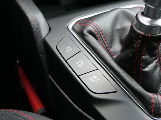 Ford FOCUS Wagon Ford 1.0 EcoBoost Hybrid ST Line | Winterpack | Camera | Keyless | LED | DAB | Climate Control ActivLease financial lease