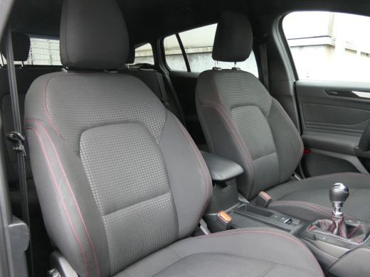 Ford FOCUS Wagon Ford 1.0 EcoBoost Hybrid ST Line | Winterpack | Camera | Keyless | LED | DAB | Climate Control ActivLease financial lease