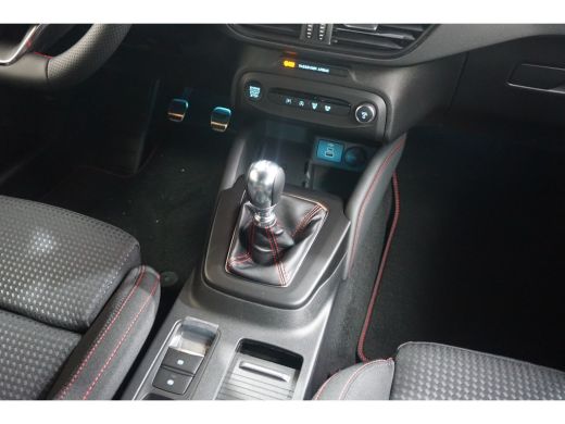 Ford FOCUS Wagon Wagon 1.0 EcoBoost Hybrid ST Line X | Winter Pack | 18 Inch | Navigatie | Cruise | Climate Contro... ActivLease financial lease