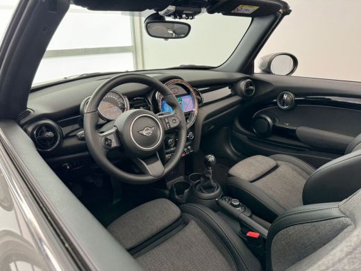 Mini Cabrio 1.5 Cooper Business Edition | Airco | Cruise control | Carplay | Leder | Alarm | DAB | LED | | Ai... ActivLease financial lease