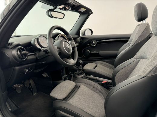 Mini Cabrio 1.5 Cooper Business Edition | Airco | Cruise control | Carplay | Leder | Alarm | DAB | LED | | Ai... ActivLease financial lease
