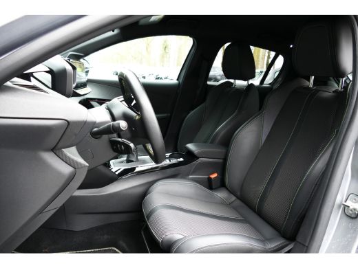 Peugeot 208 1.2 PURTECH 100PK 5-DRS GT / NAVI / CLIMA / PDC / 17"LMV / CAMERA / KEYLESS / FULL-LED / BLUETOOT... ActivLease financial lease