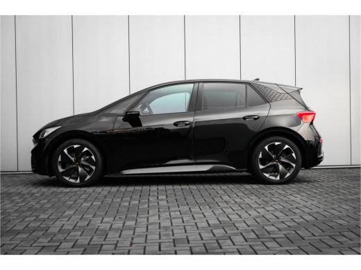 Seat Born Business | Ambient Light | Stoelverwarming | Travel Assist | Privacy glas | 19" Velgen LM | Achte... ActivLease financial lease