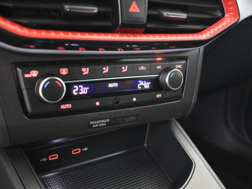Seat Ibiza 1.0 EcoTSI 96pk FR | FABRIEKSGARANTIE TOT 10-2026 | 100% Dealeronderhouden | Cruise control | Par... ActivLease financial lease