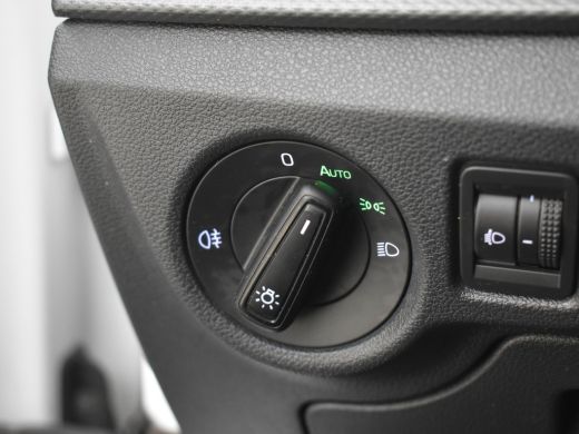 Skoda Kamiq 1.0 TSI 111pk Ambition | 100% Dealeronderhouden | 1ste eigenaar | Cruise control | Parkeersensore... ActivLease financial lease