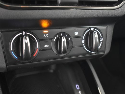 Skoda Kamiq 1.0 TSI 111pk Ambition | 100% Dealeronderhouden | 1ste eigenaar | Cruise control | Parkeersensore... ActivLease financial lease