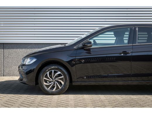 Volkswagen Polo Volkswagen Life Edition Inclusief €2000,- inruilvoordeel | 'App-Connect' draadloze smartphone int... ActivLease financial lease