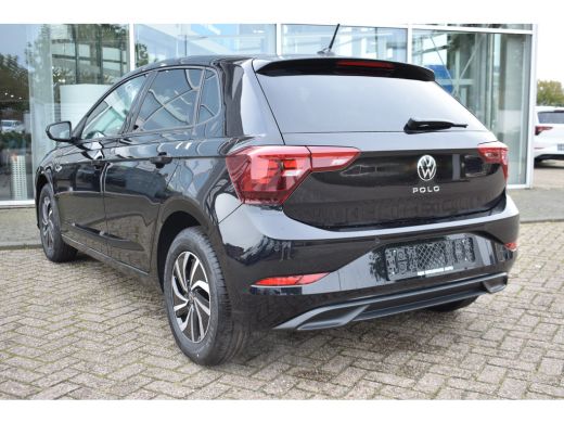 Volkswagen Polo 1.0 TSI 95 5MT Life Edition Inclusief €2000,- inruilvoordeel + €1000,- korting  | 'App-Connect' d... ActivLease financial lease