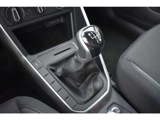 Volkswagen Polo 1.0 TSI 95 5MT Life Edition Inclusief €2000,- inruilvoordeel + €1000,- korting  | 'App-Connect' d... ActivLease financial lease