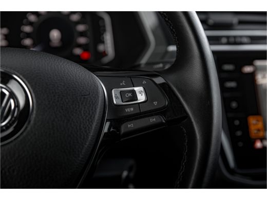 Volkswagen Tiguan 1.5 TSI Comfortline Business R-Line | Trekhaak | Camera | Elektr. A.Klep | ActivLease financial lease