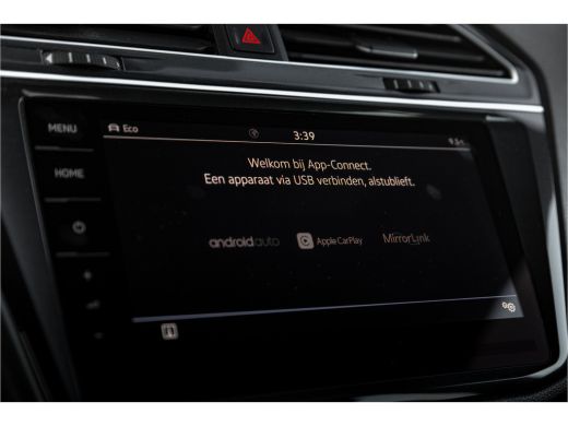 Volkswagen Tiguan 1.5 TSI Comfortline Business R-Line | Trekhaak | Camera | Elektr. A.Klep | ActivLease financial lease