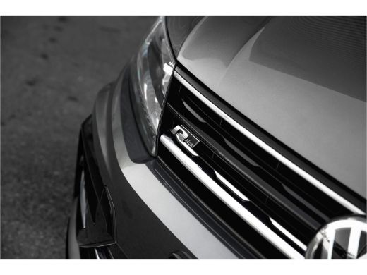 Volkswagen Tiguan 1.5 TSI Comfortline Business R-Line | Trekhaak | Camera | Elektr. A.Klep | ActivLease financial lease
